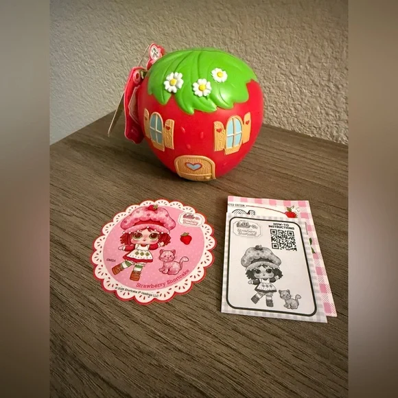 LOL Surprise The World of Strawberry Shortcake (Strawberry Shortcake Ultra-Rare) - Picture 4 of 6
